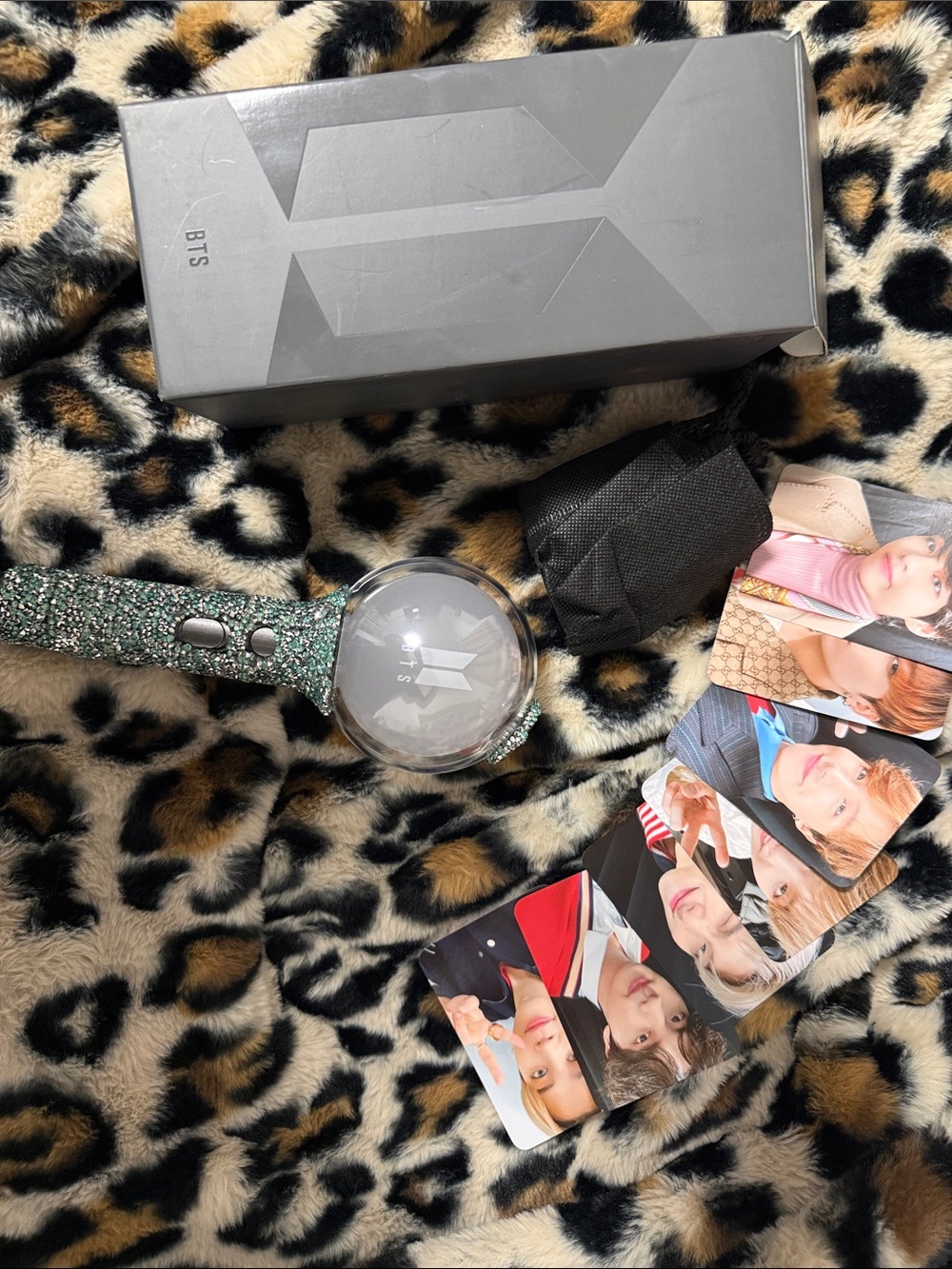 Official Lightstick (Army Bomb) in Green Crystal Handle can be removed